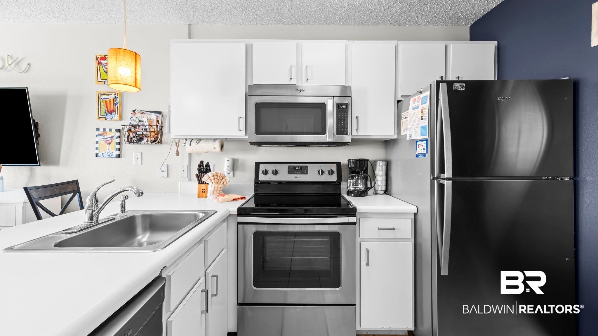 572 E Beach Boulevard 207