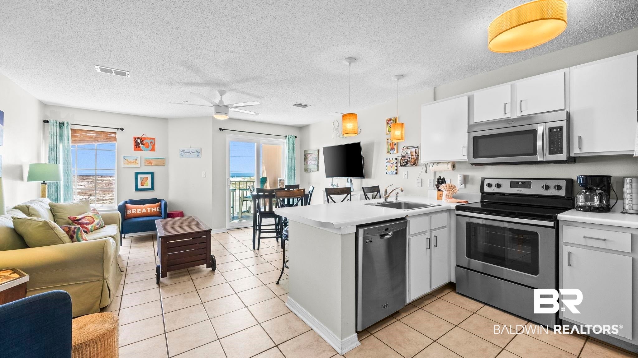 572 E Beach Boulevard 207