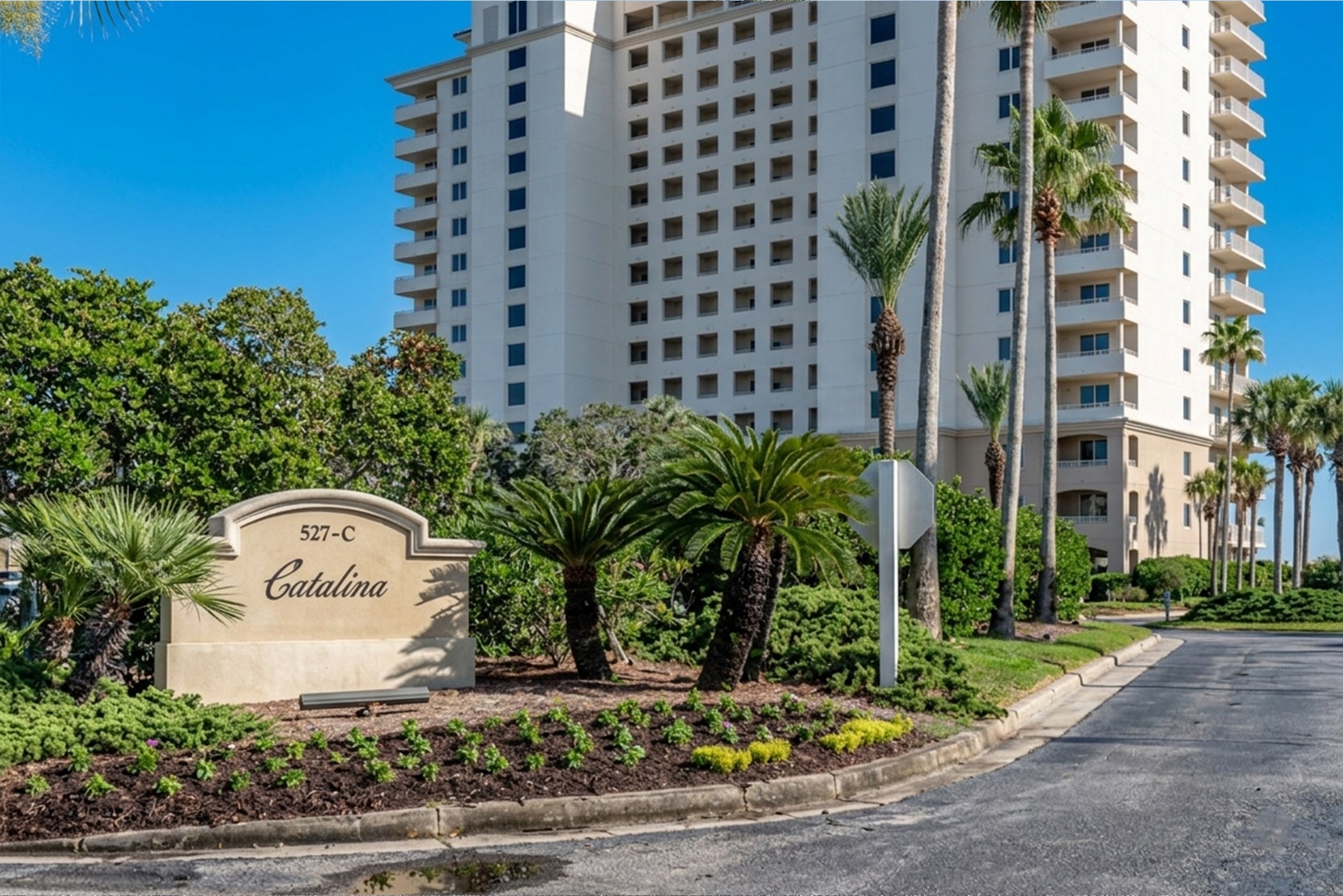 527 Beach Club UNIT C202-B