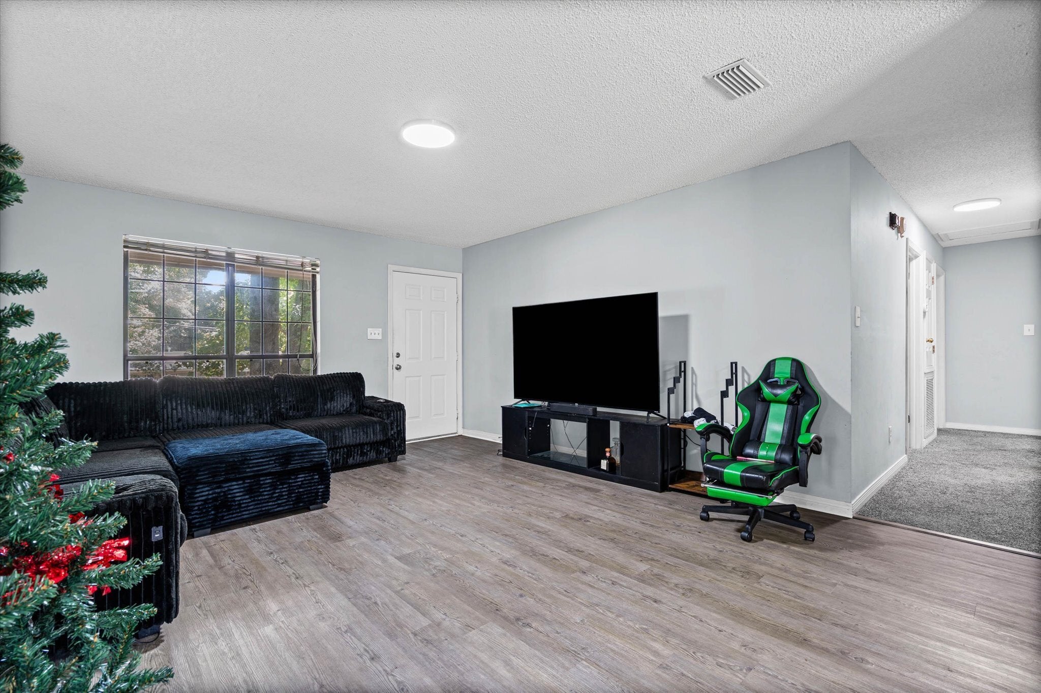 1469 Mamie Dr