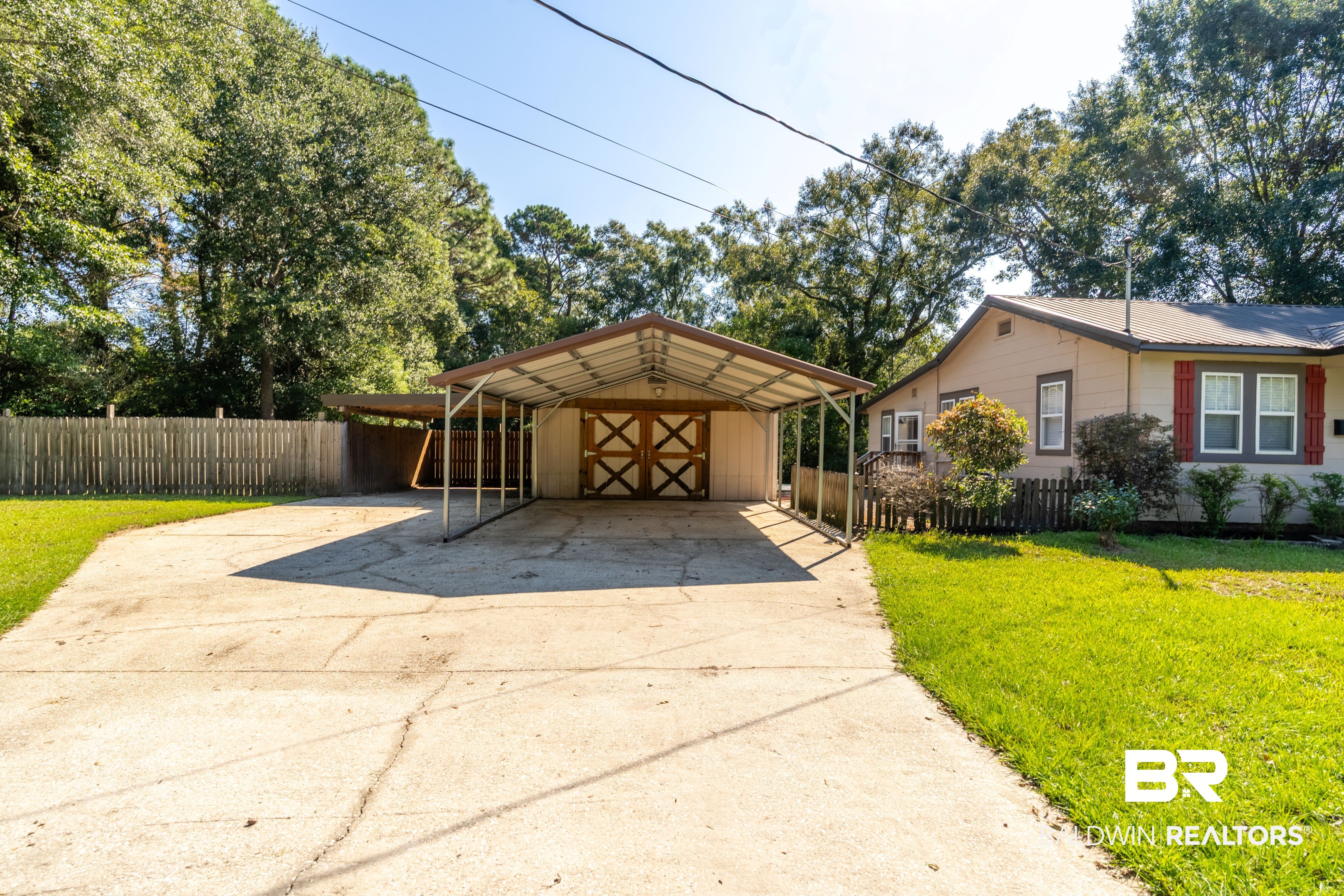 202 Forest St