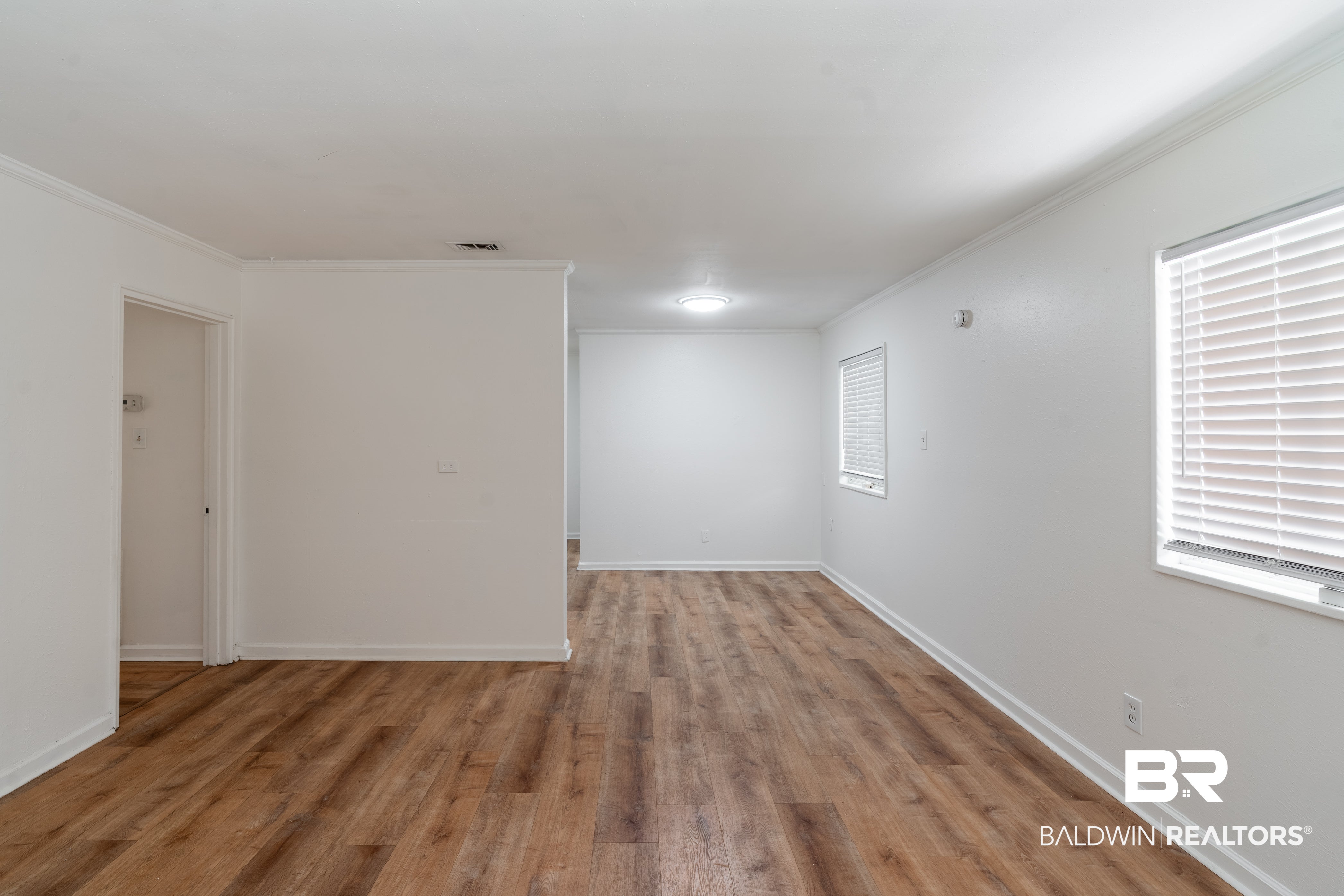 4060 Cresthaven Rd