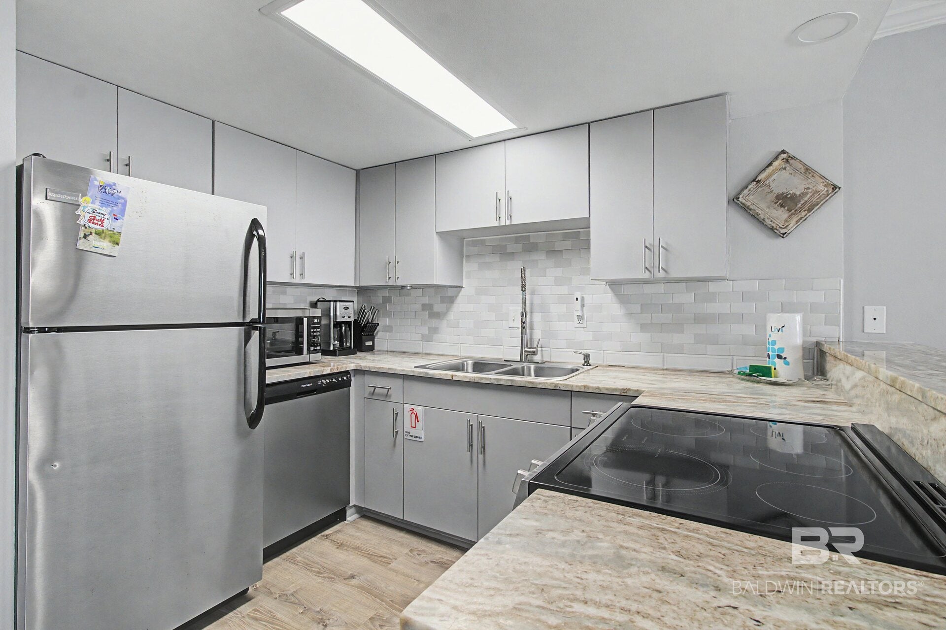 517 E Beach Blvd 2C