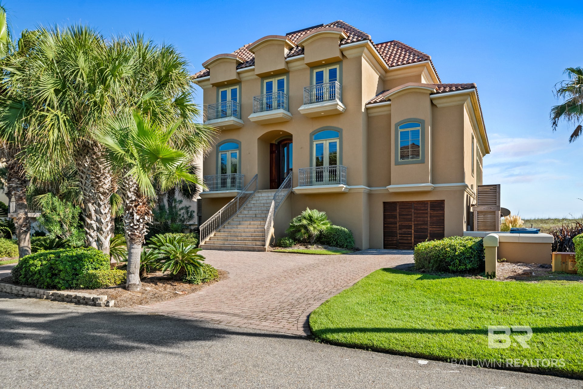 3237 Dolphin Drive