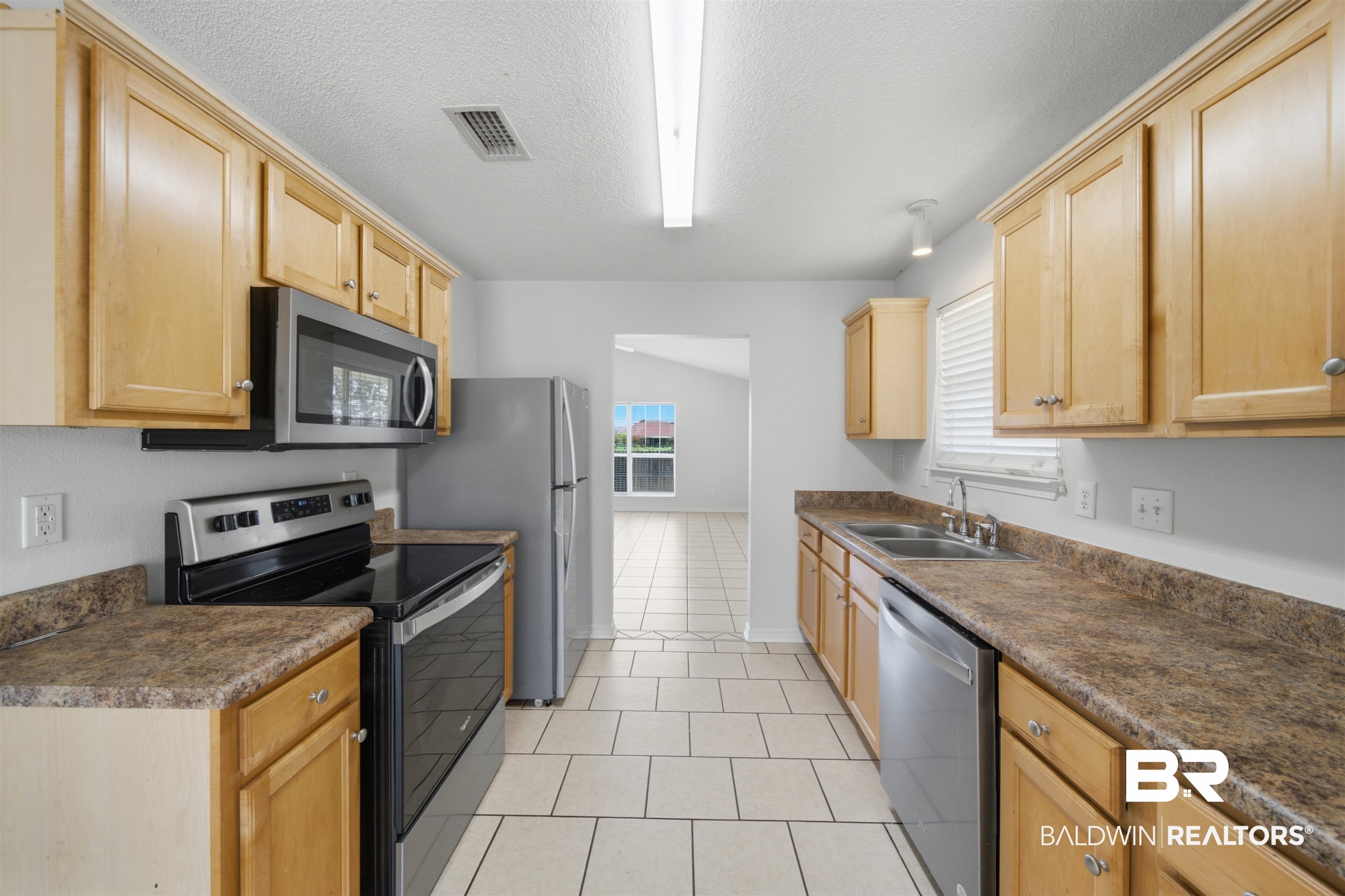 2704 Hampton Park Circle