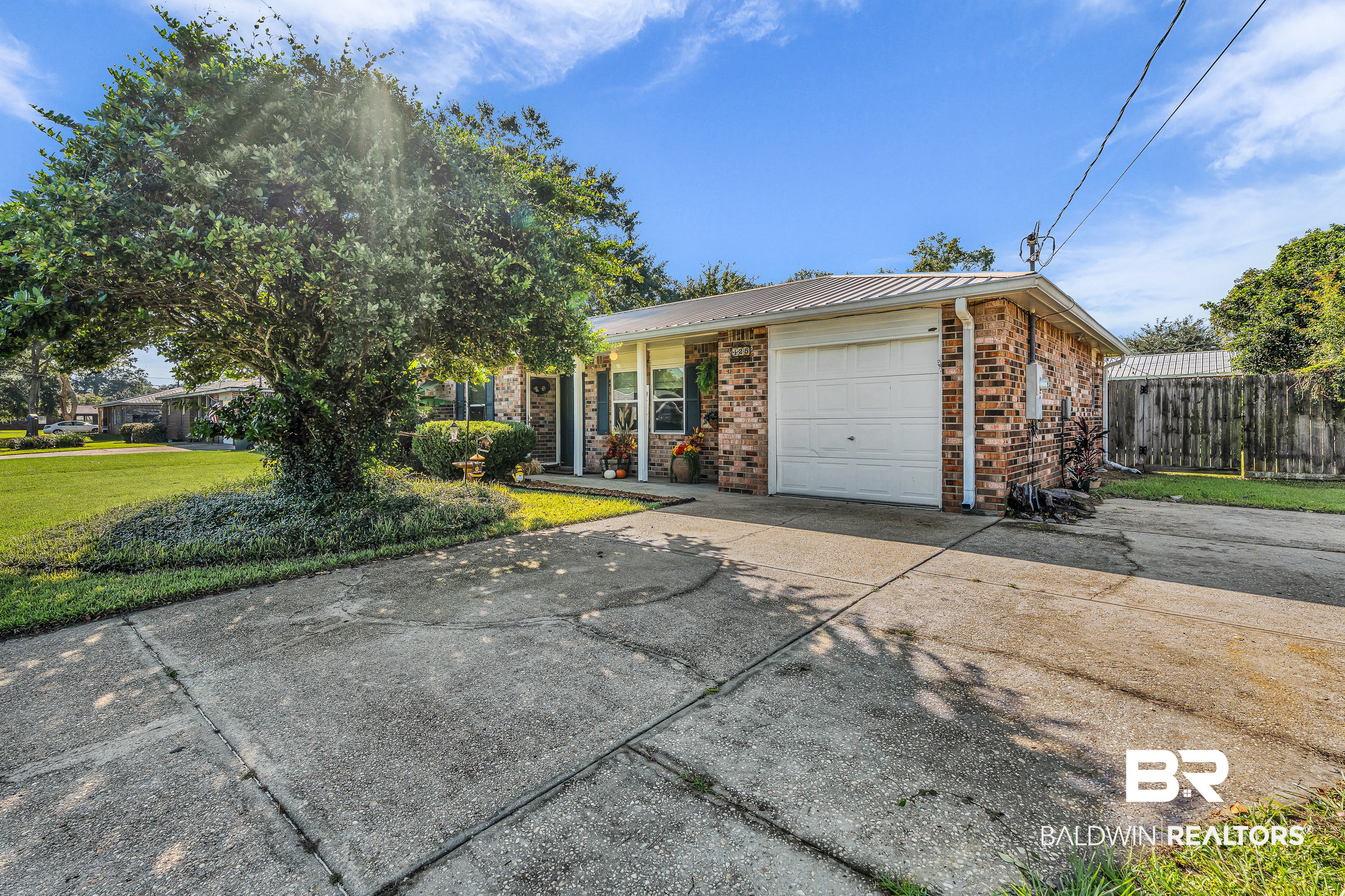 425 Cedar Court