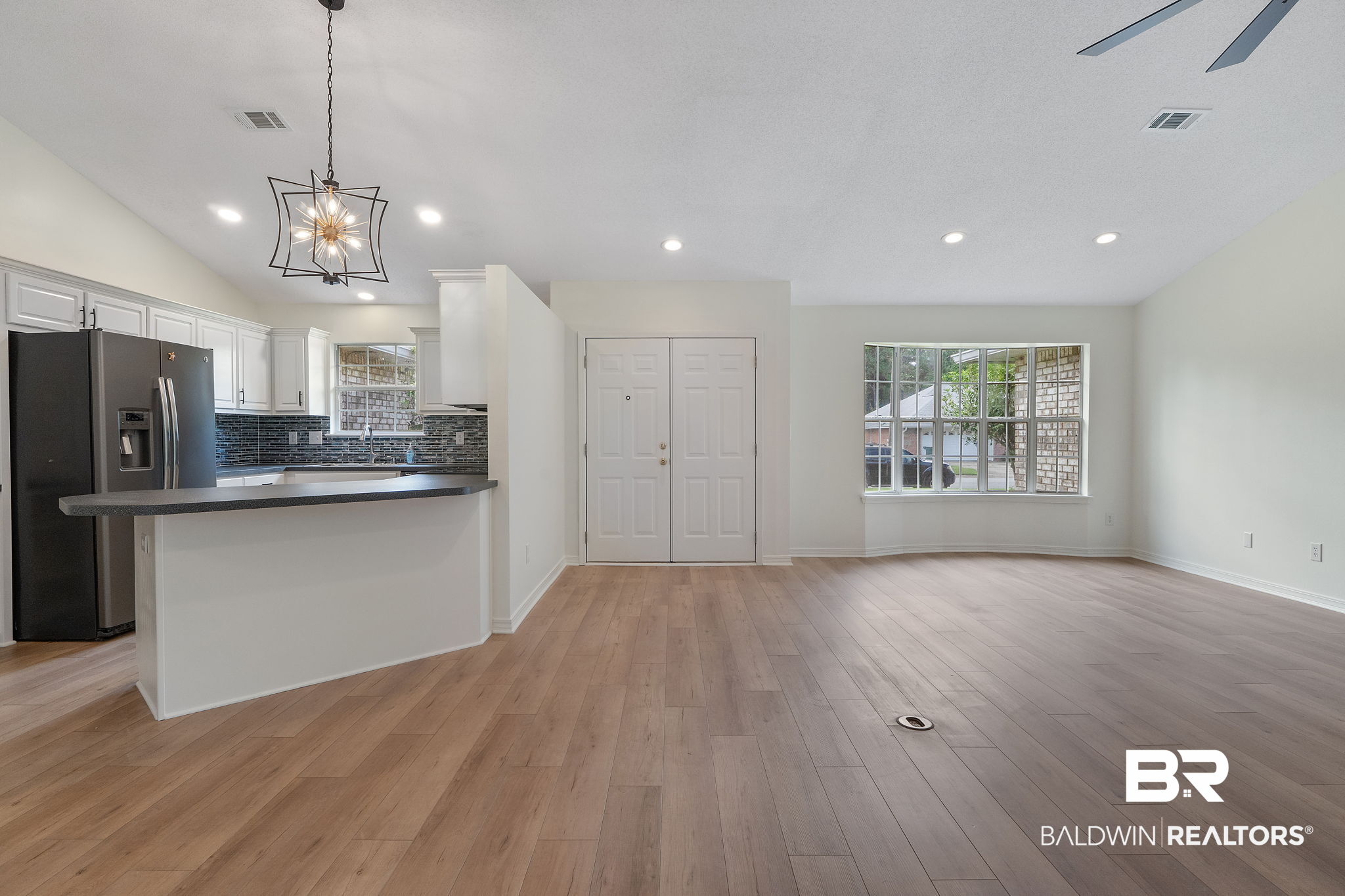 5007 Shoshone Drive