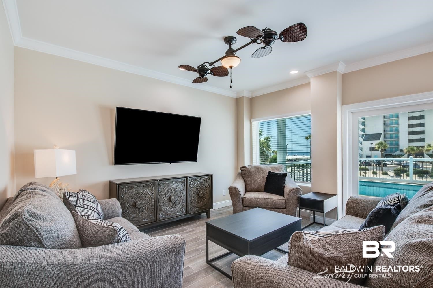 332 W Beach Blvd, Gulf Shores, AL, 36542, USA, 8 Bedrooms Bedrooms, ,10 BathroomsBathrooms,Residential,Contingent,332 W Beach Blvd,398610