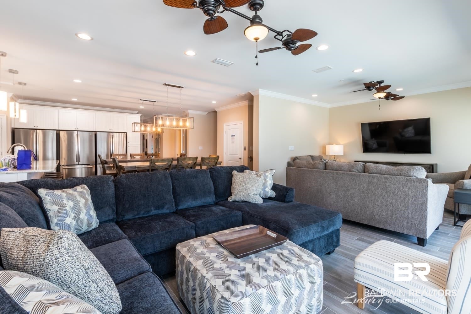 332 W Beach Blvd, Gulf Shores, AL, 36542, USA, 8 Bedrooms Bedrooms, ,10 BathroomsBathrooms,Residential,Contingent,332 W Beach Blvd,398610