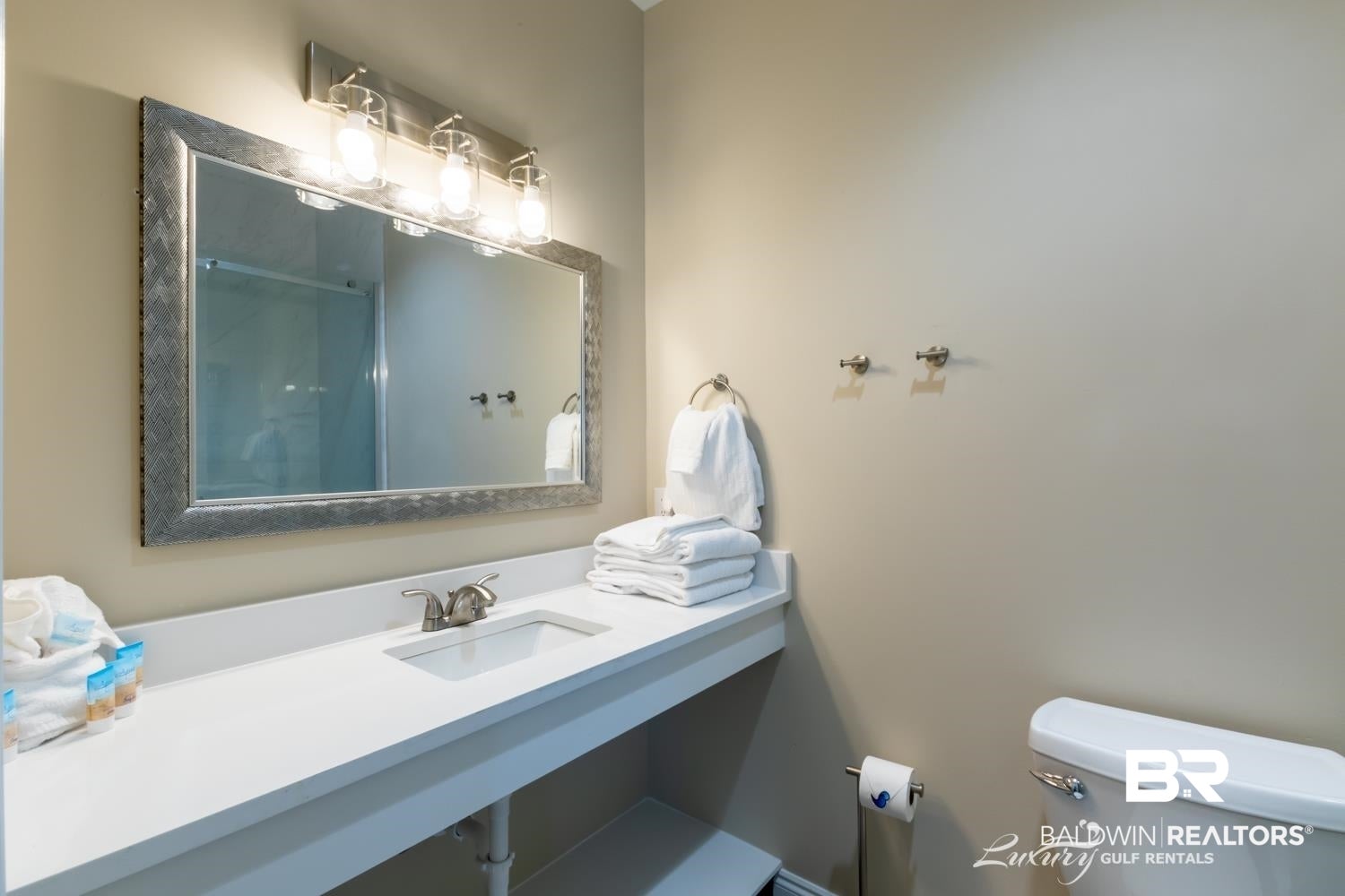 332 W Beach Blvd, Gulf Shores, AL, 36542, USA, 8 Bedrooms Bedrooms, ,10 BathroomsBathrooms,Residential,Contingent,332 W Beach Blvd,398610