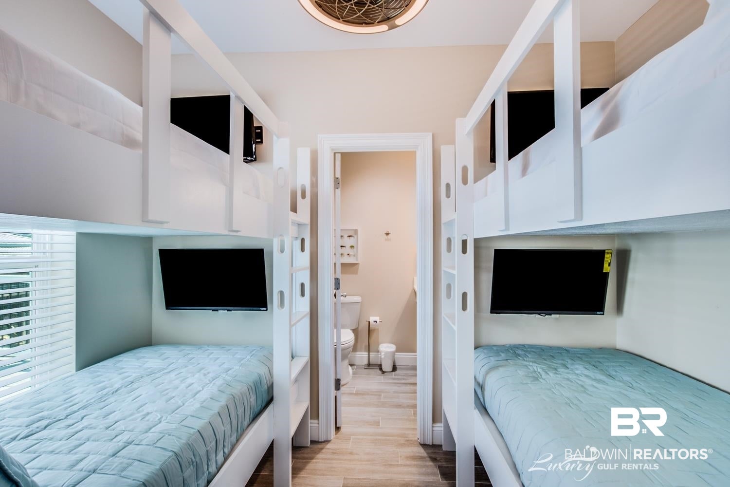 332 W Beach Blvd, Gulf Shores, AL, 36542, USA, 8 Bedrooms Bedrooms, ,10 BathroomsBathrooms,Residential,Contingent,332 W Beach Blvd,398610