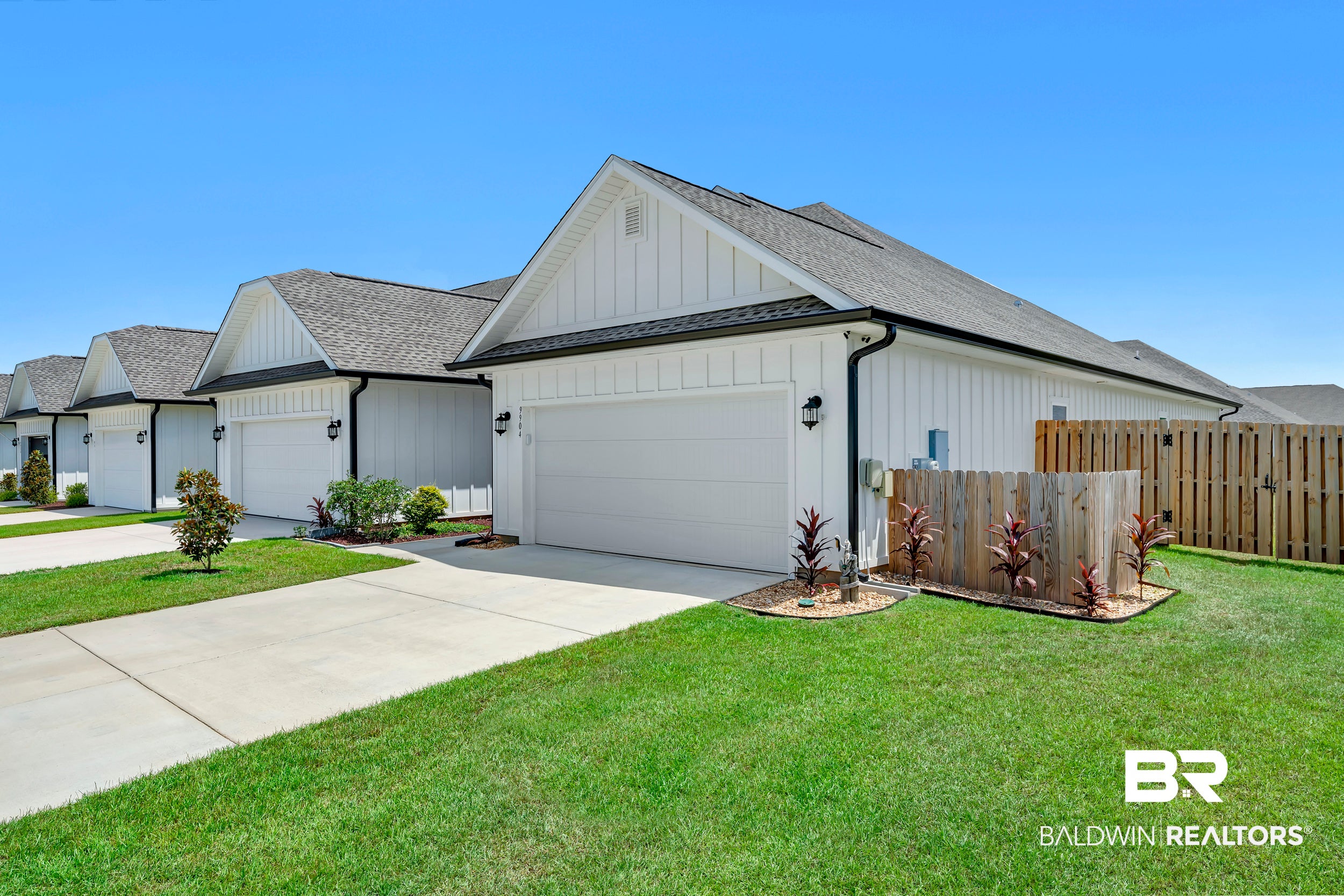 9904 Willet Way