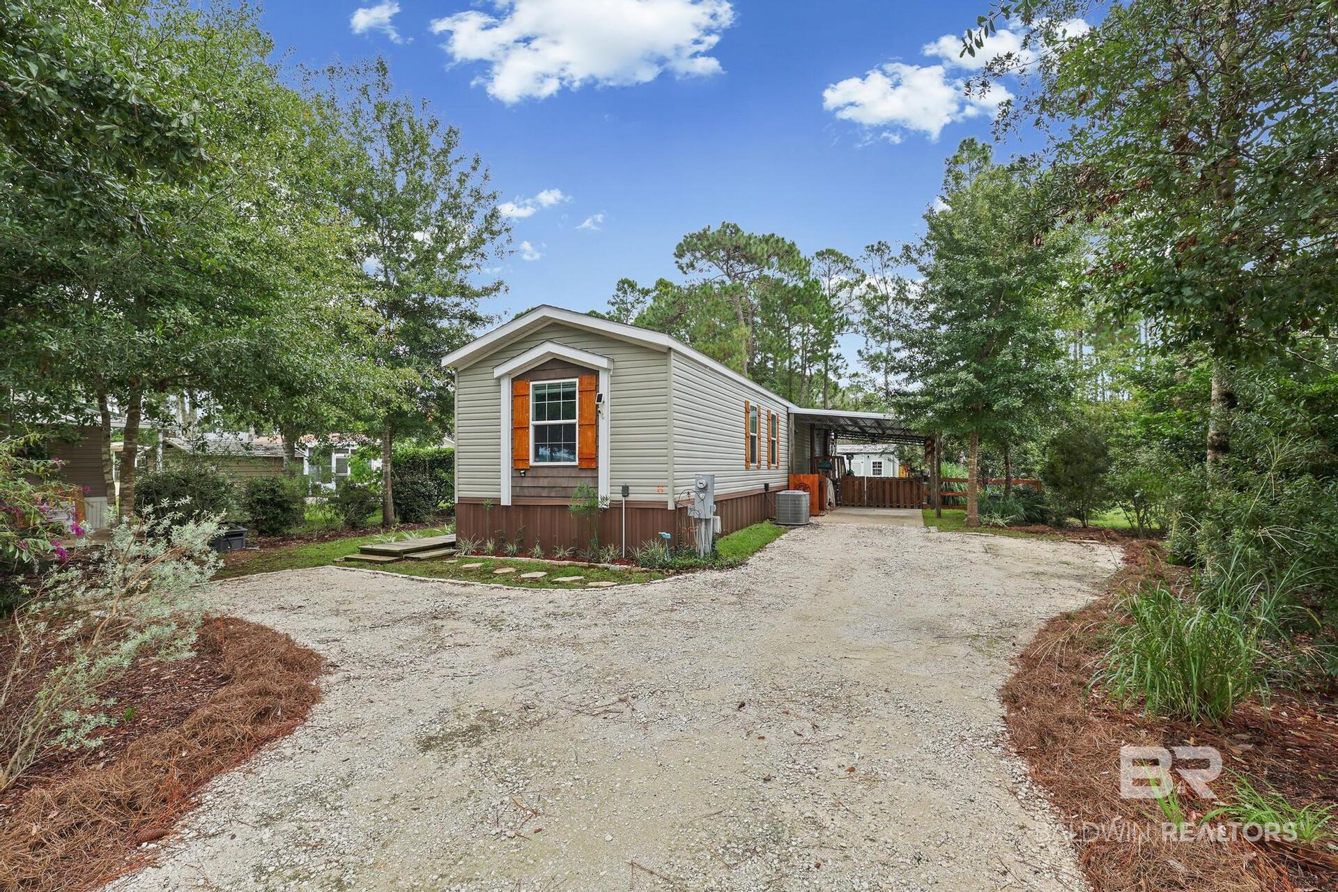 1124 Santa Anna Lane