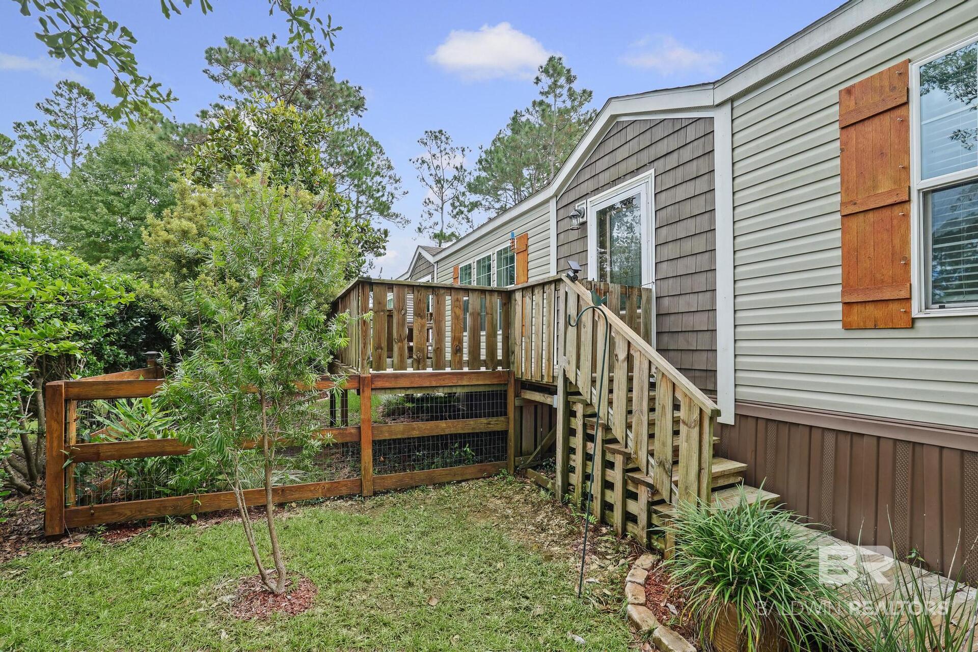 1124 Santa Anna Lane