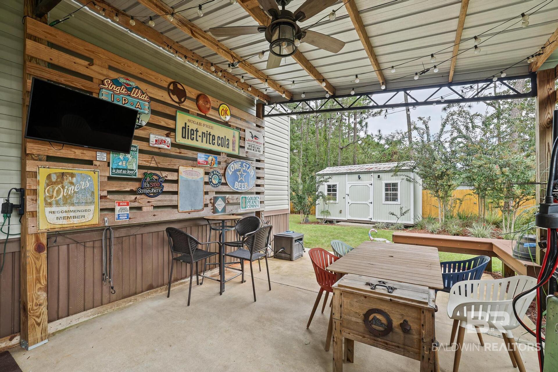 1124 Santa Anna Lane