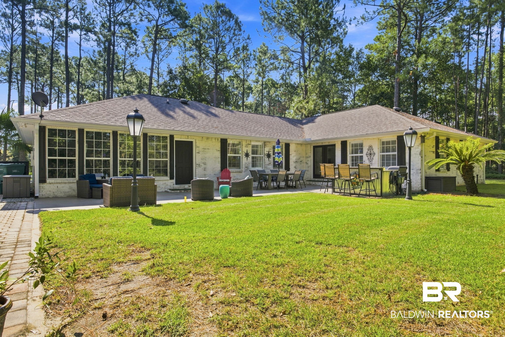 8155 Bay View Dr