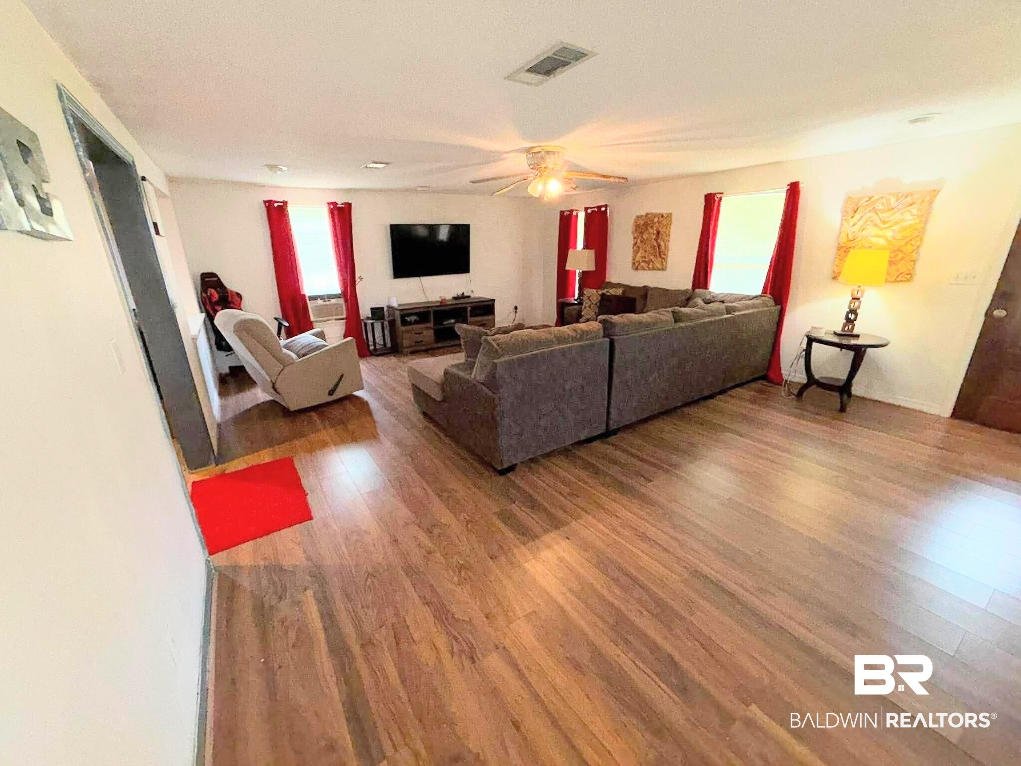 3805 Barlow Rd