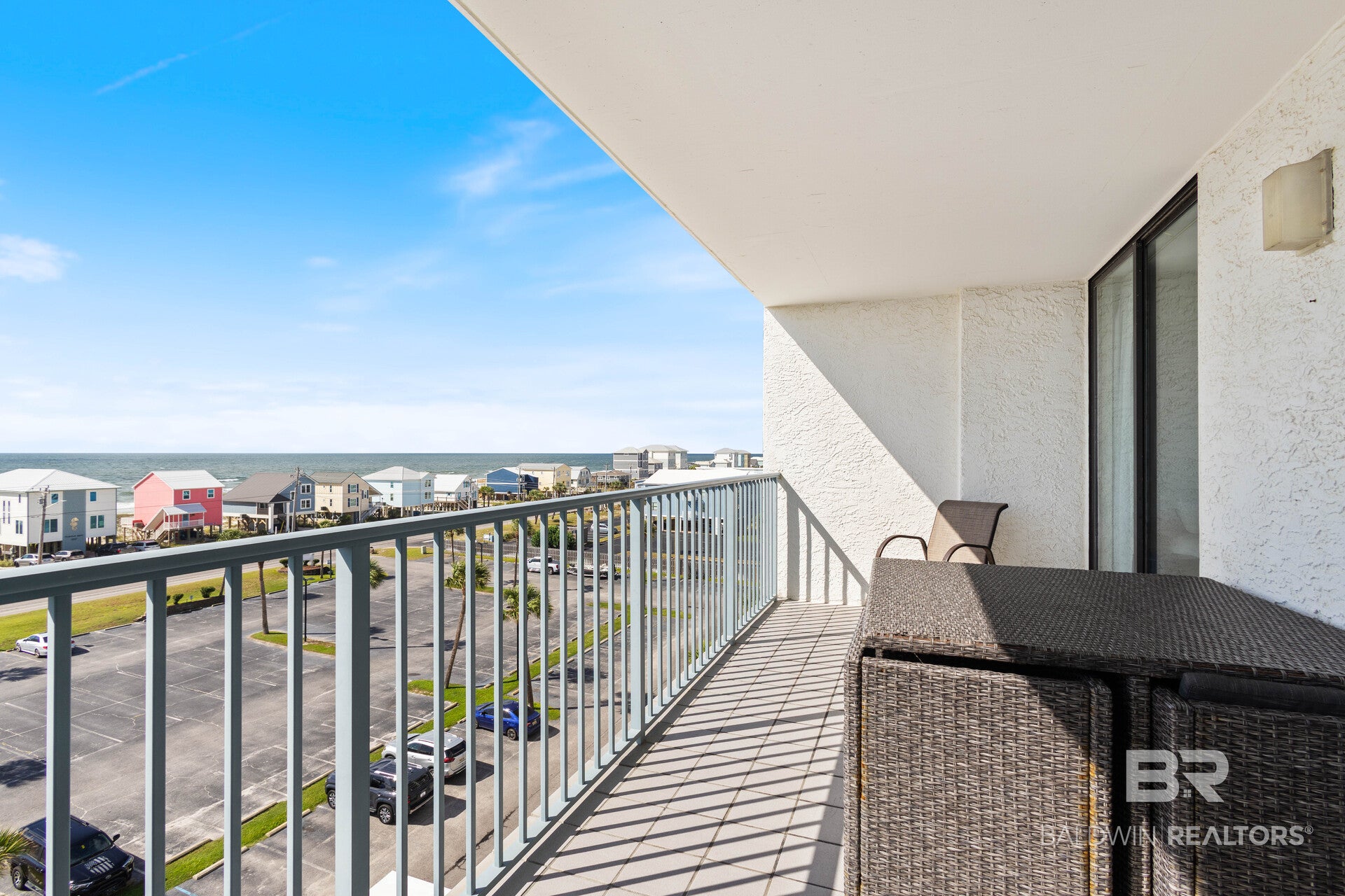 1832 W Beach A609