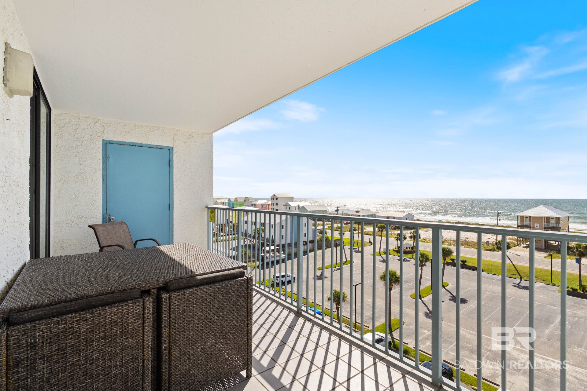 1832 W Beach A609