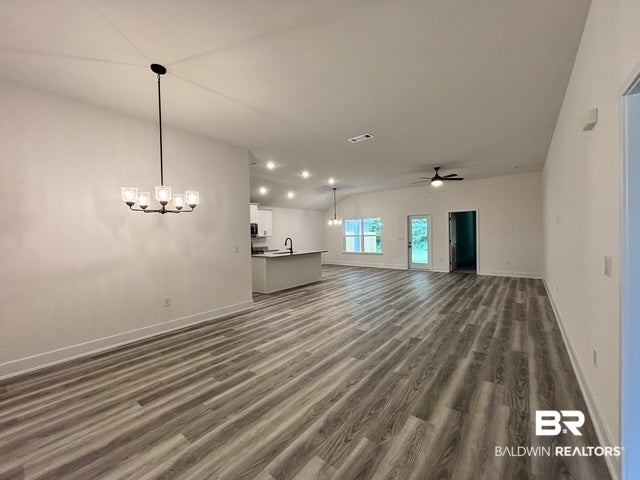 620 Mayflower Dr