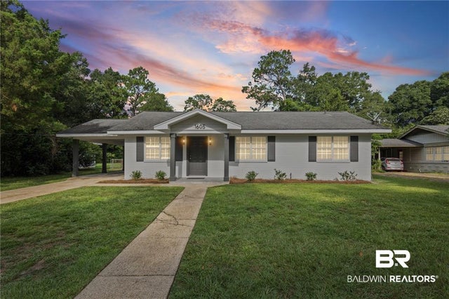 1605 Woodley Rd
