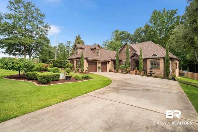 10055 Rosewood Lane