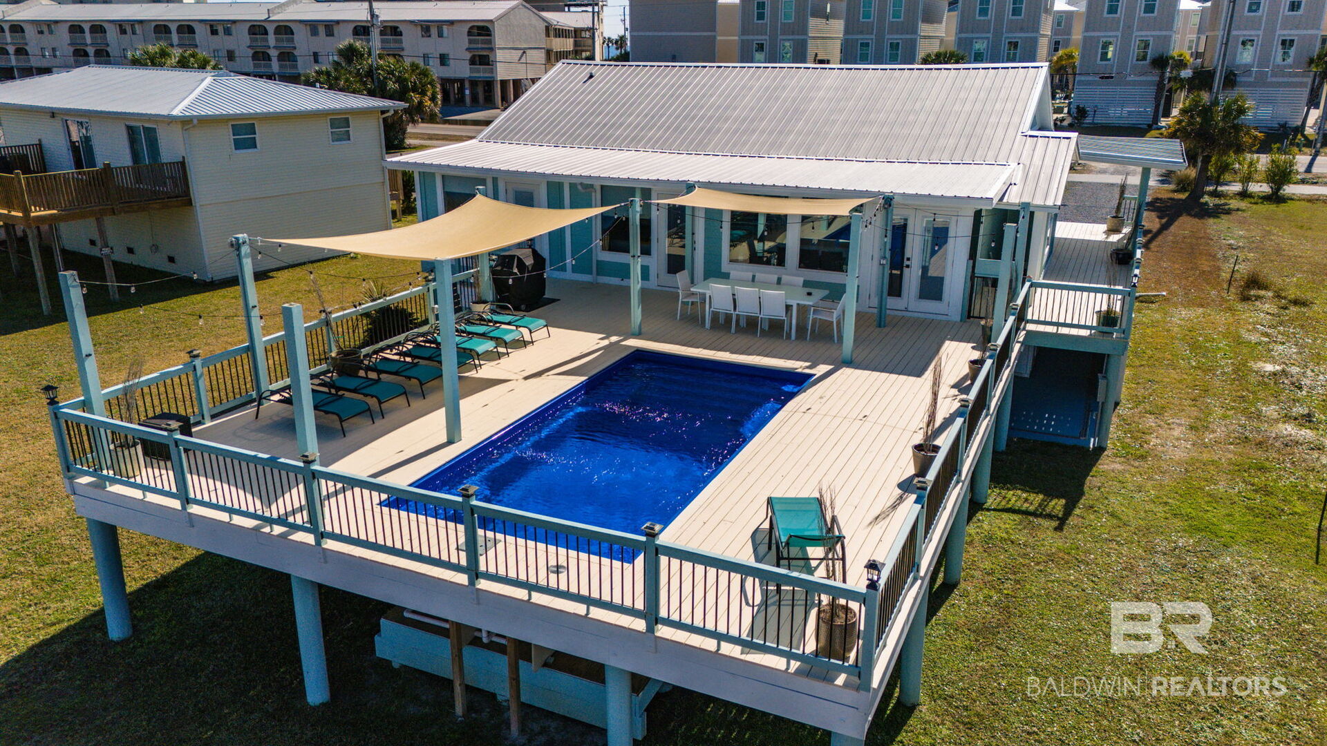 942 W Lagoon Avenue