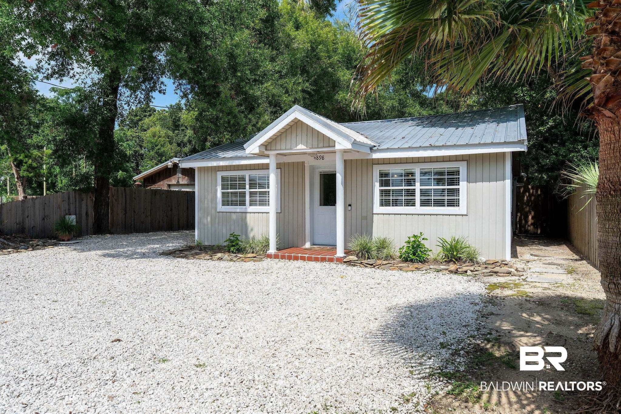 4898 Bay Circle