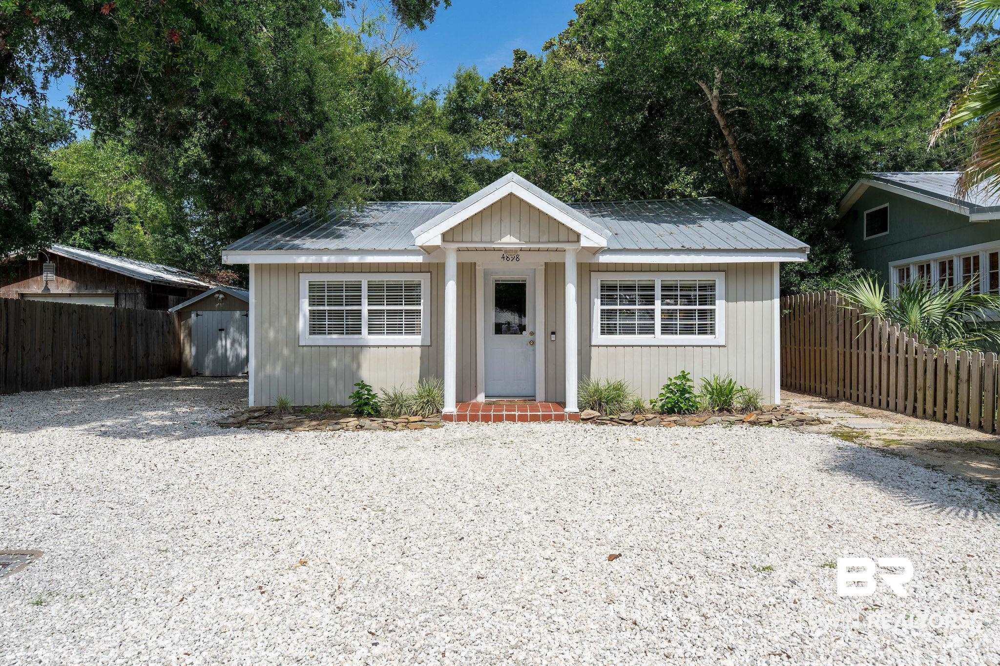 4898 Bay Circle