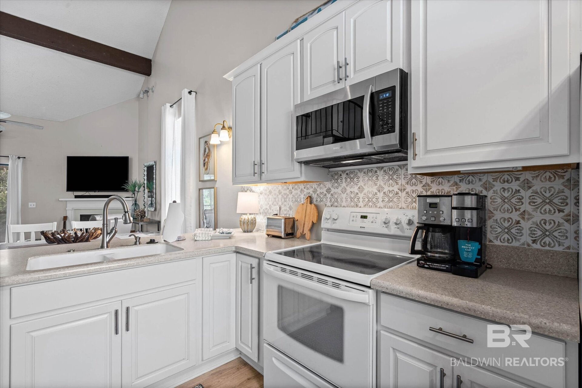 3256 Loop Rd 22