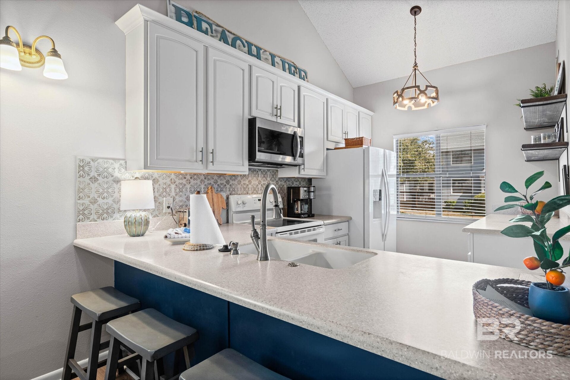 3256 Loop Rd 22