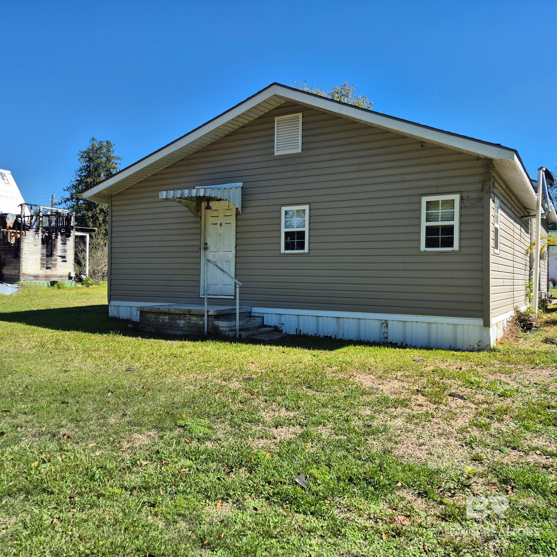 320 Bruner Ave