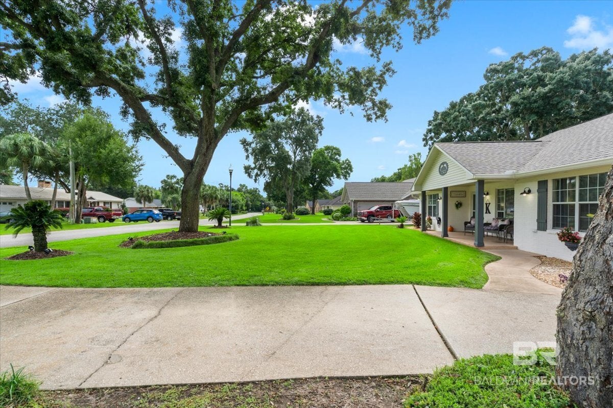 1427 Pineridge Drive