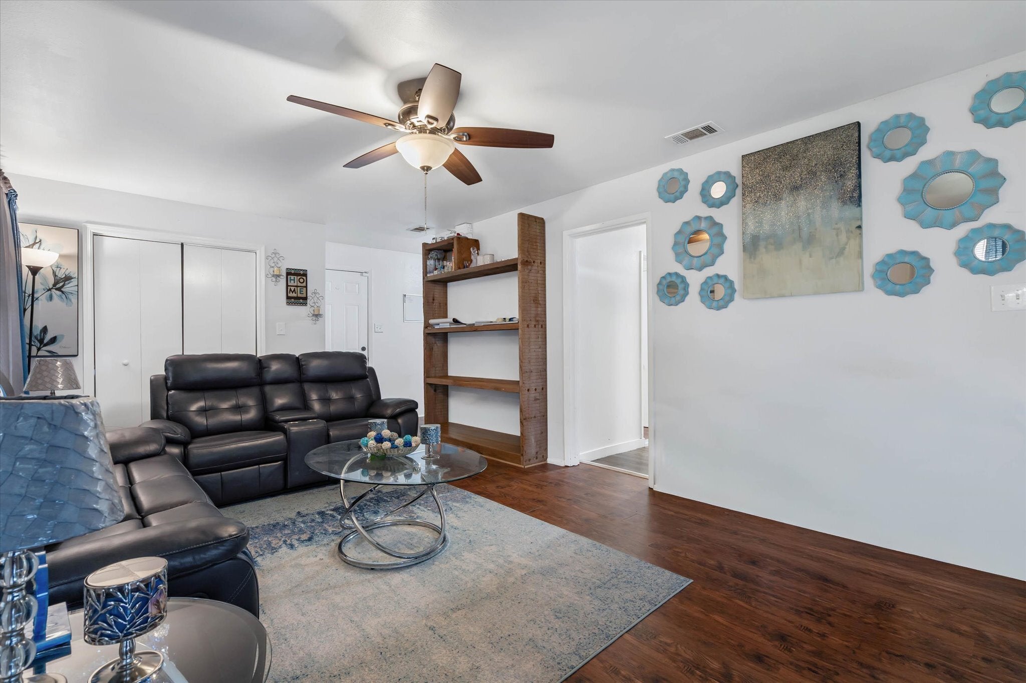 1453 Mamie Dr