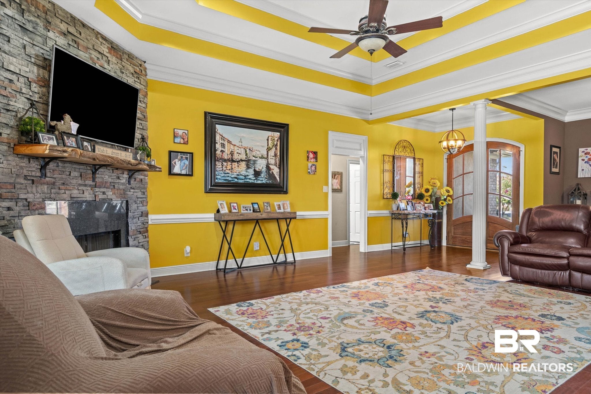 2245 E Turtle Creek