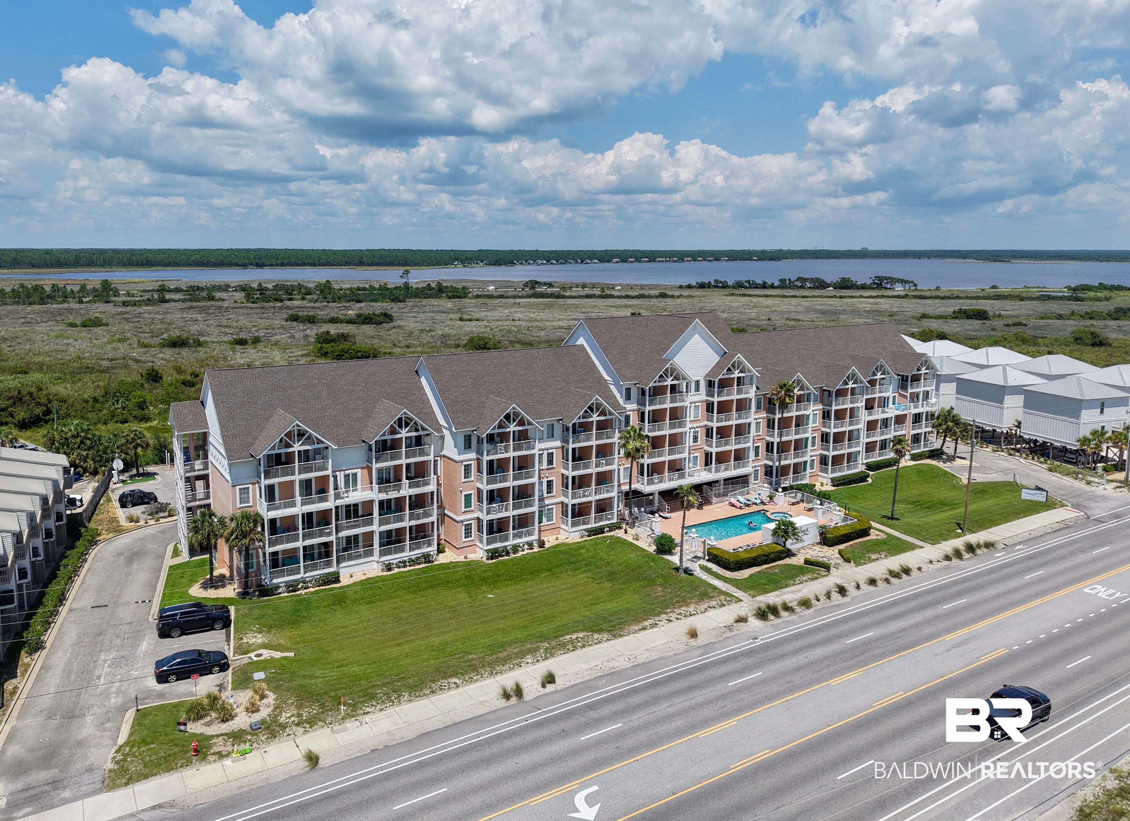 572 E Beach Blvd 303
