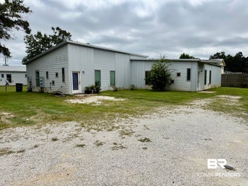 1734 N Pine Street Foley AL 36535