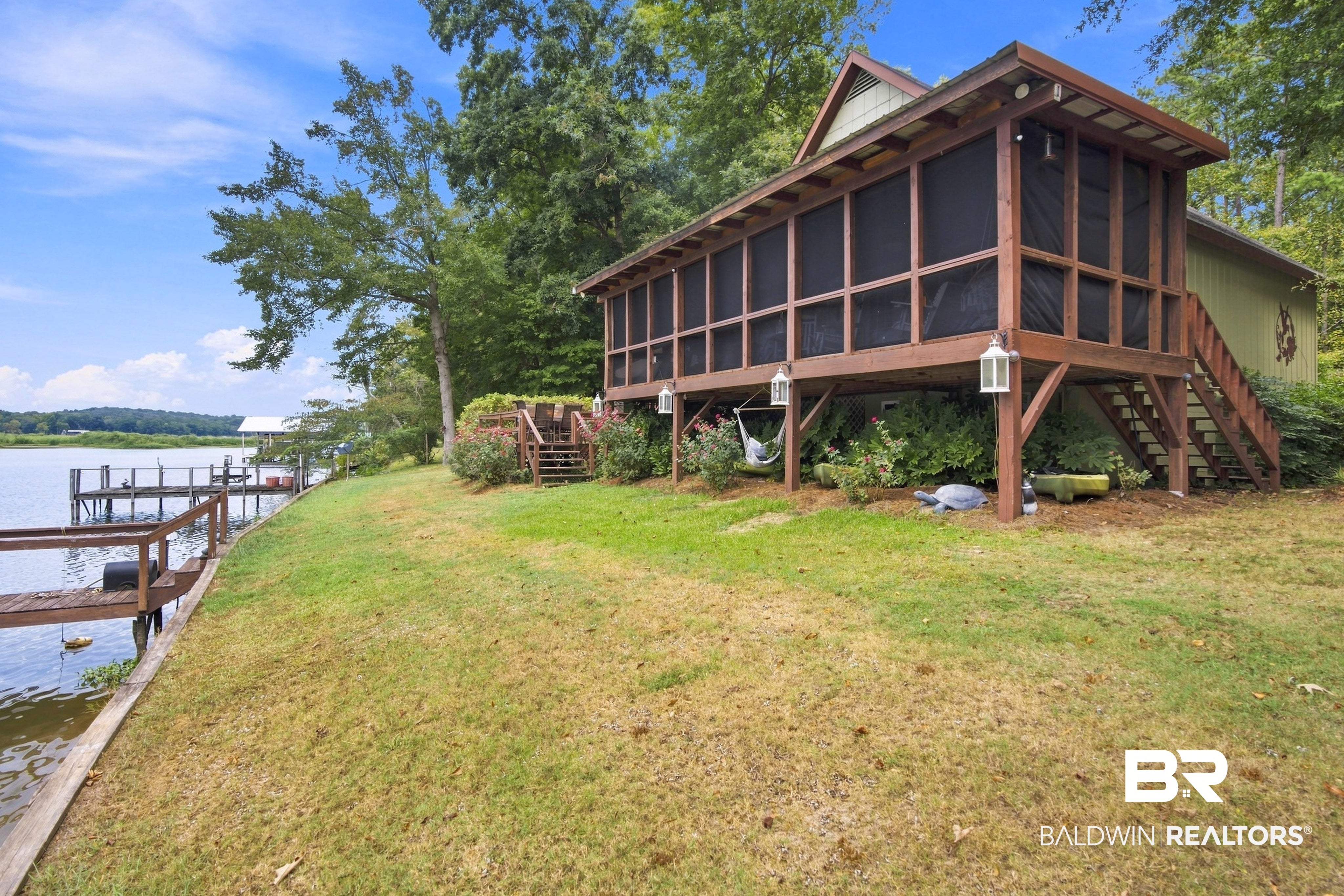 6043 Henderson Rd - Photo 2
