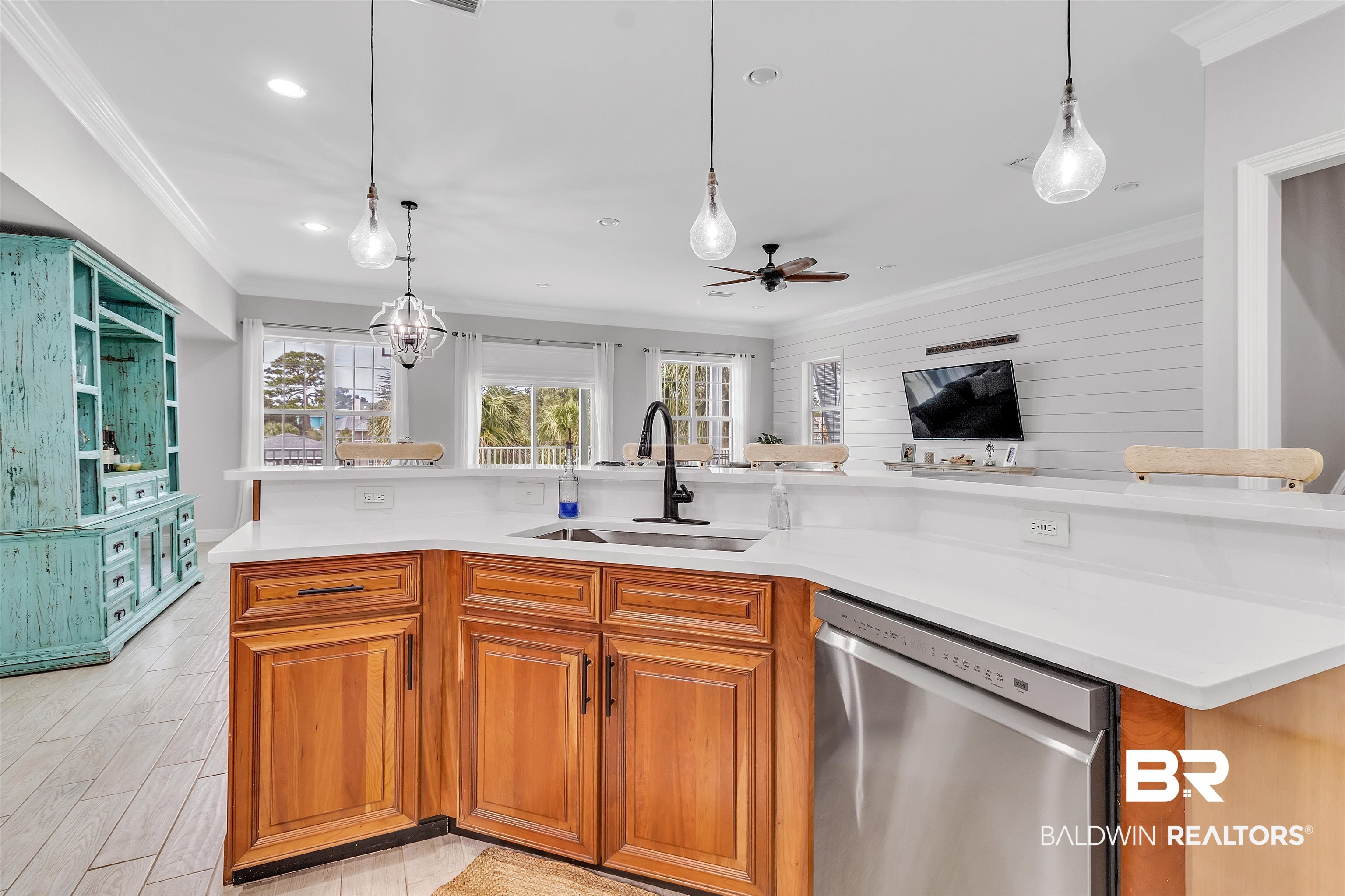 26423 Marina Rd # 26423, Orange Beach, AL, 36561, USA, 4 Bedrooms Bedrooms, ,5 BathroomsBathrooms,Residential,Pending,26423 Marina Rd # 26423,400274