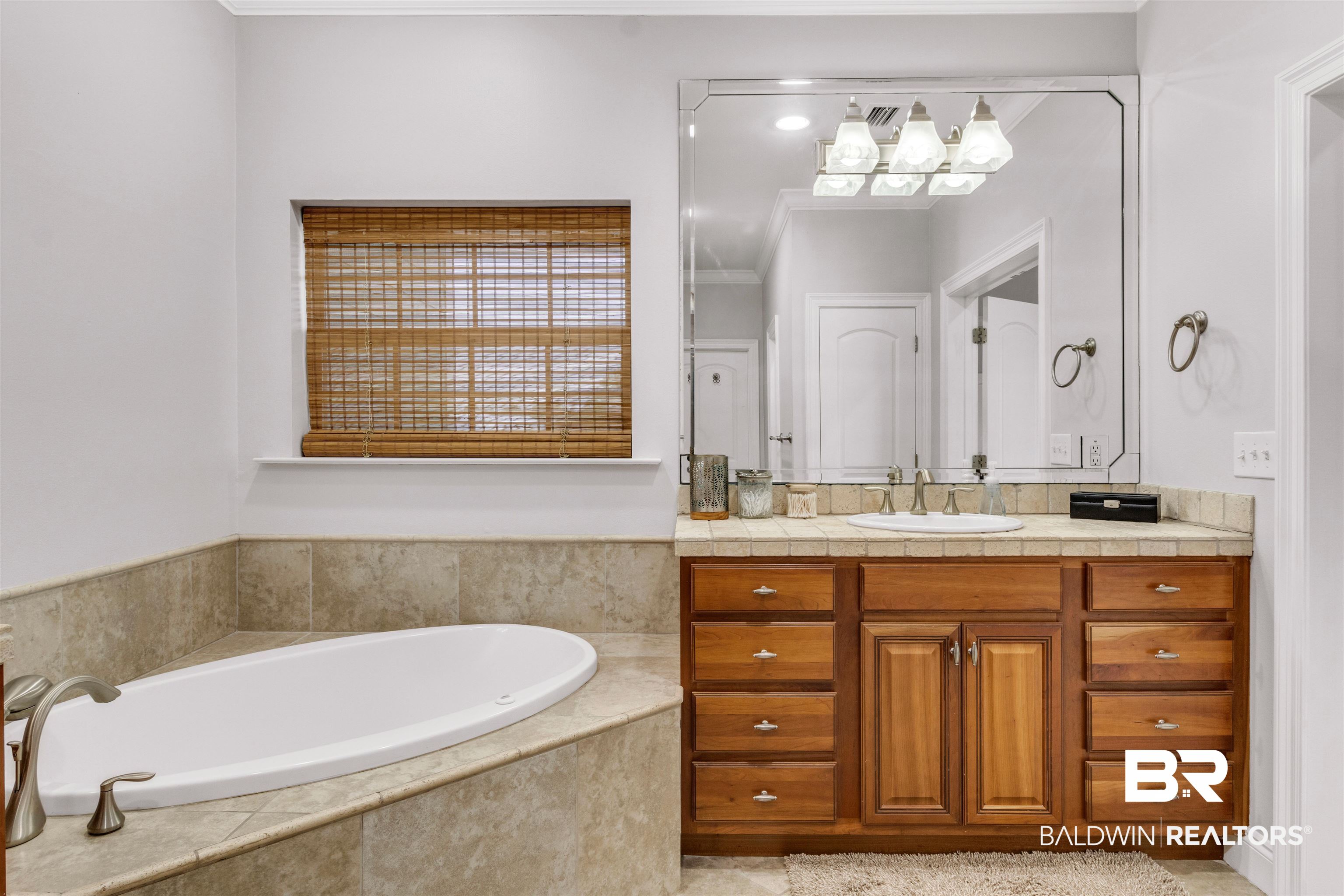 26423 Marina Rd # 26423, Orange Beach, AL, 36561, USA, 4 Bedrooms Bedrooms, ,5 BathroomsBathrooms,Residential,Pending,26423 Marina Rd # 26423,400274