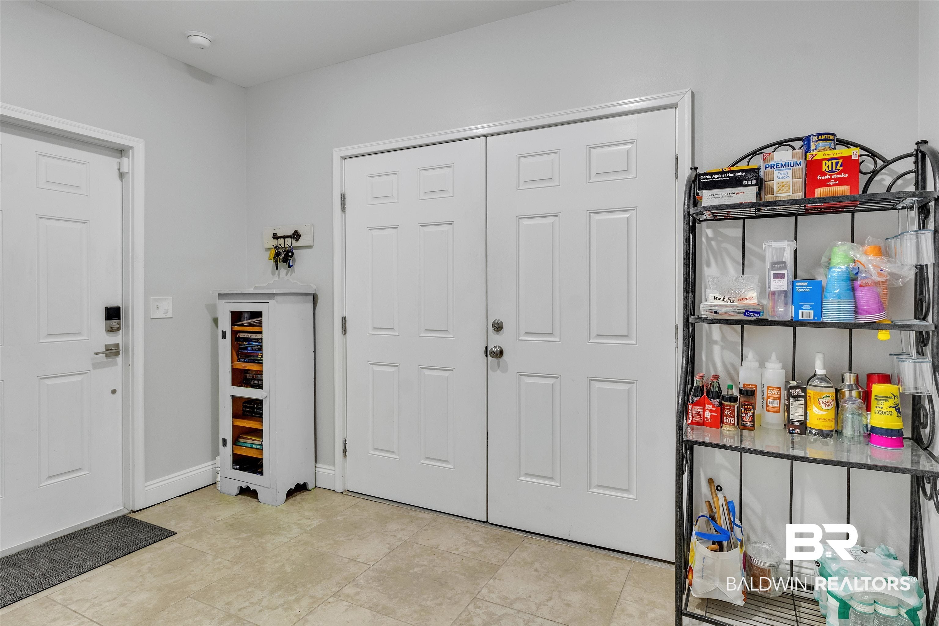 26423 Marina Rd # 26423, Orange Beach, AL, 36561, USA, 4 Bedrooms Bedrooms, ,5 BathroomsBathrooms,Residential,Pending,26423 Marina Rd # 26423,400274
