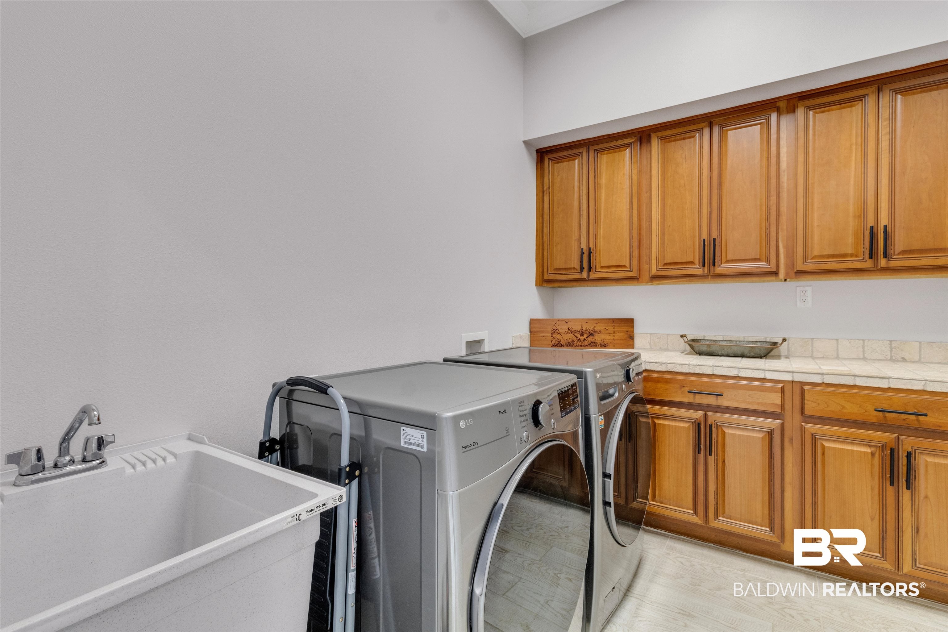 26423 Marina Rd # 26423, Orange Beach, AL, 36561, USA, 4 Bedrooms Bedrooms, ,5 BathroomsBathrooms,Residential,Pending,26423 Marina Rd # 26423,400274