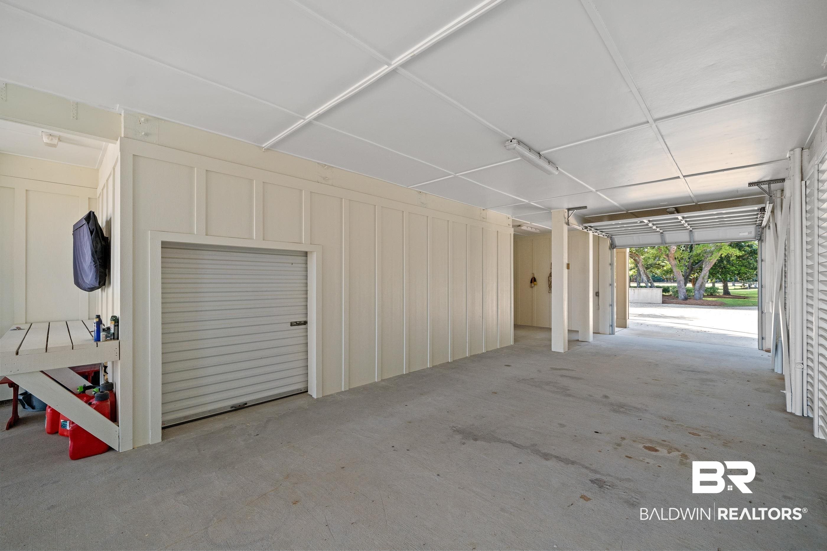 649 W Fort Morgan Rd, Gulf Shores, AL, 36542, USA, 6 Bedrooms Bedrooms, ,4 BathroomsBathrooms,Residential,Active,649 W Fort Morgan Rd,396196