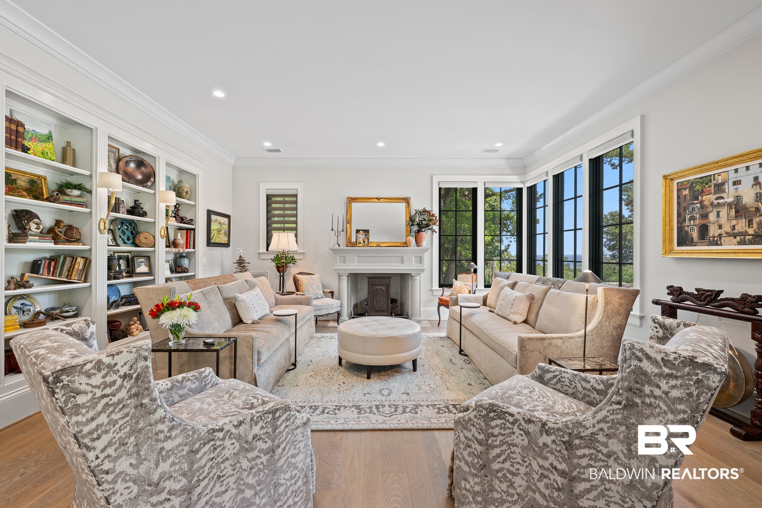 114 N Bayview