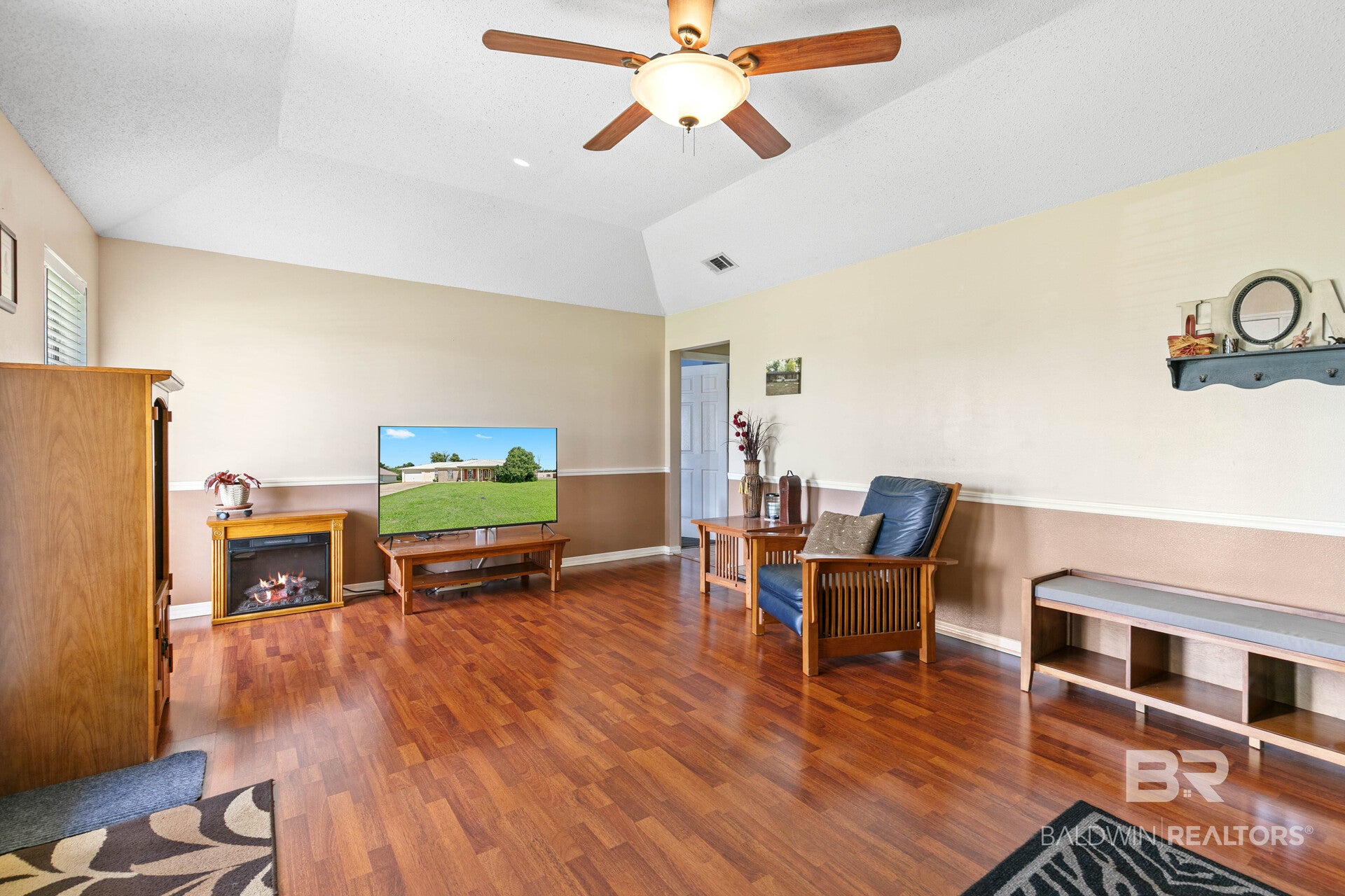 202 W Hamm St