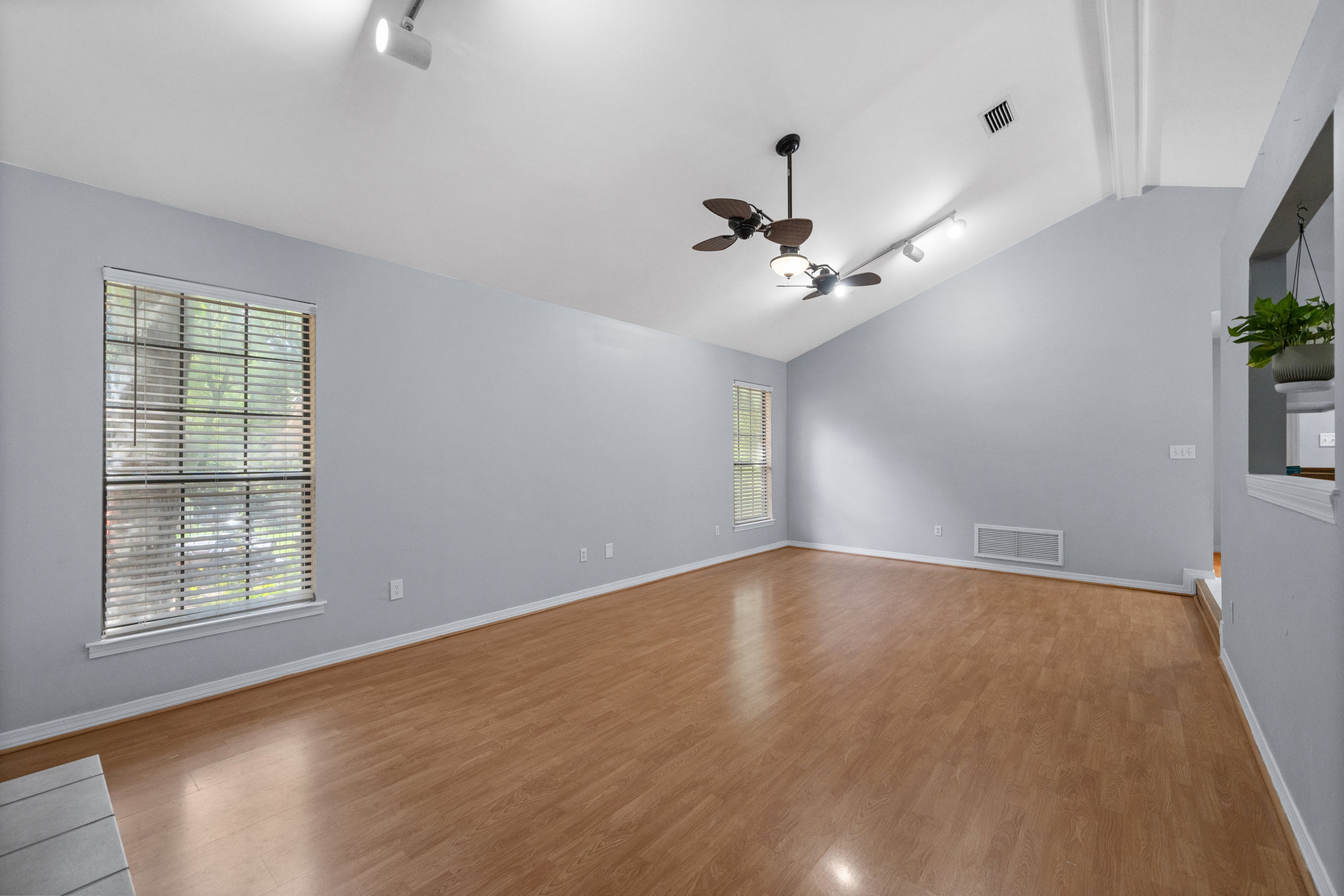124 Montclair Place