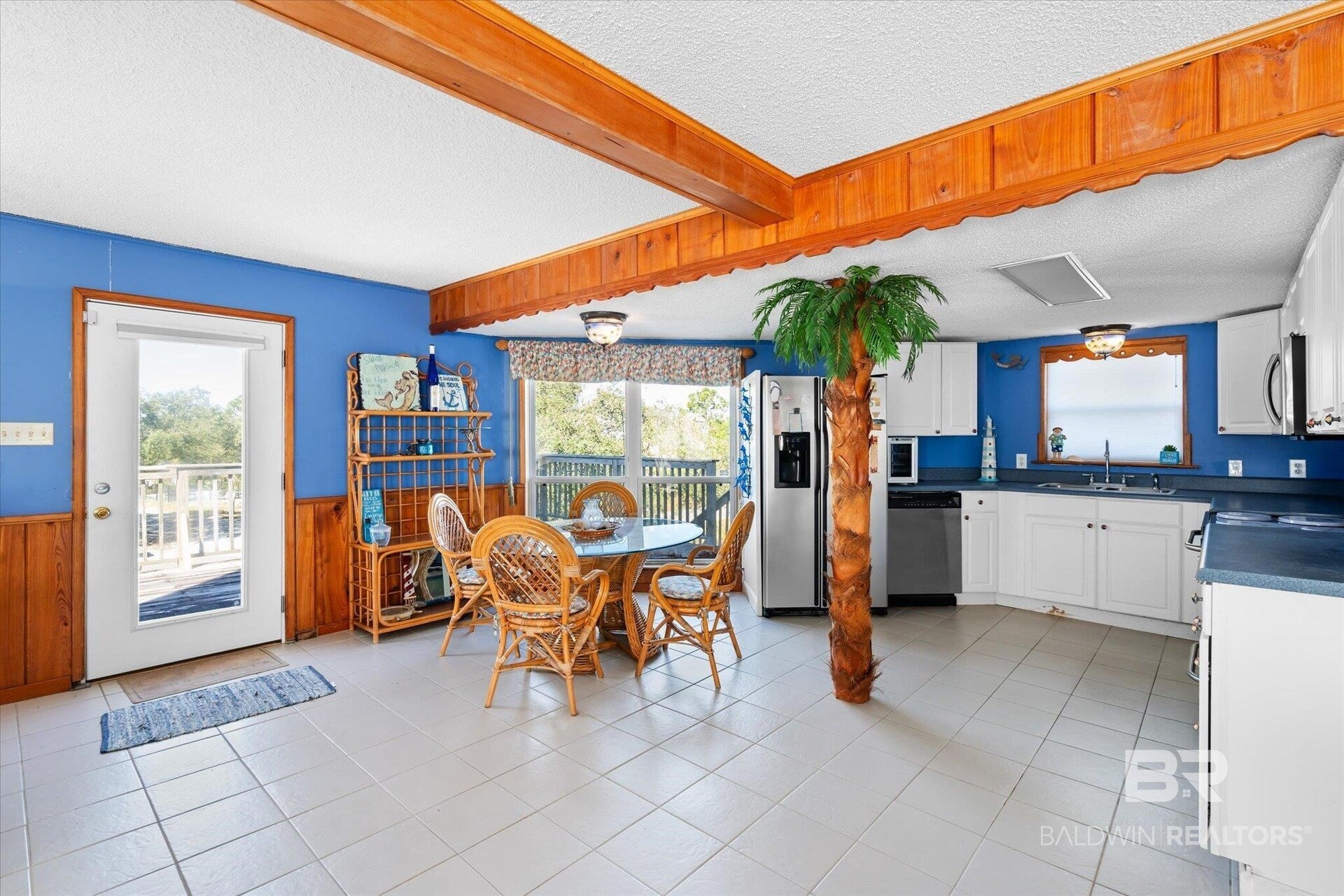 571 Gulfview Drive