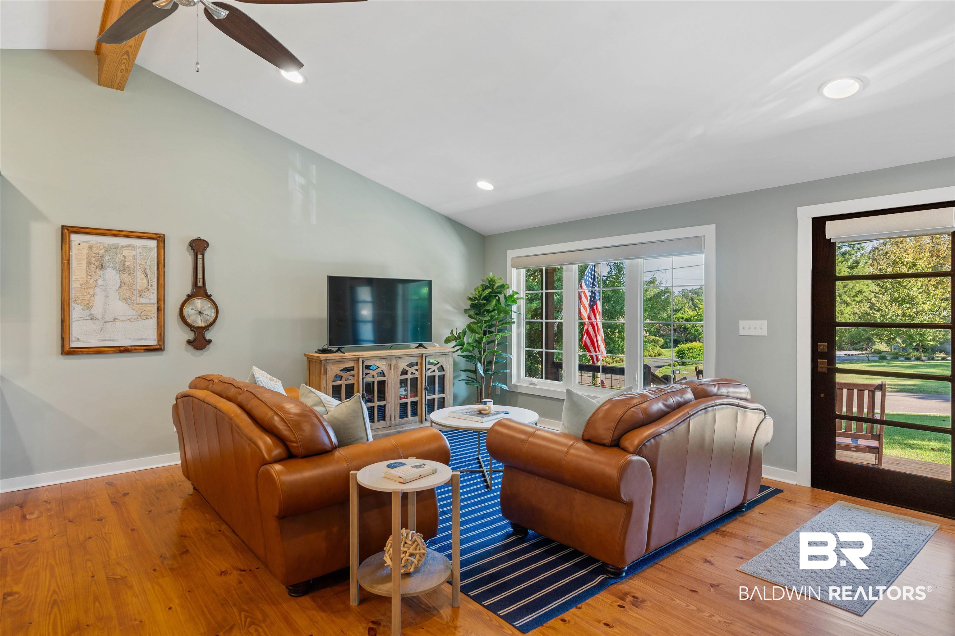 206 Volanta Avenue