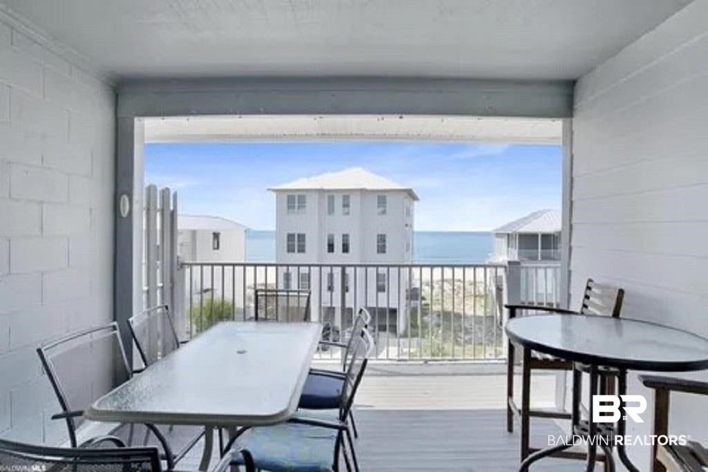 24649 Cross Lane 302