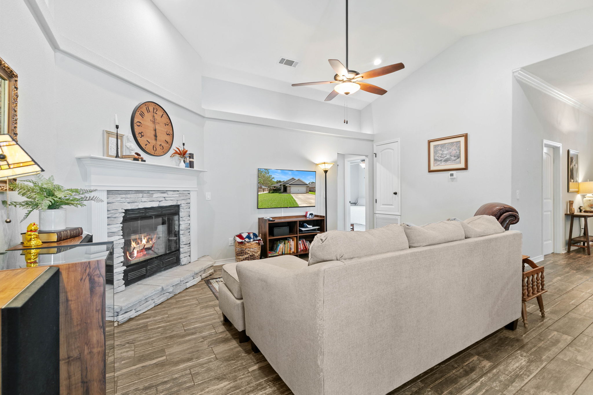 6990 Summerset Drive